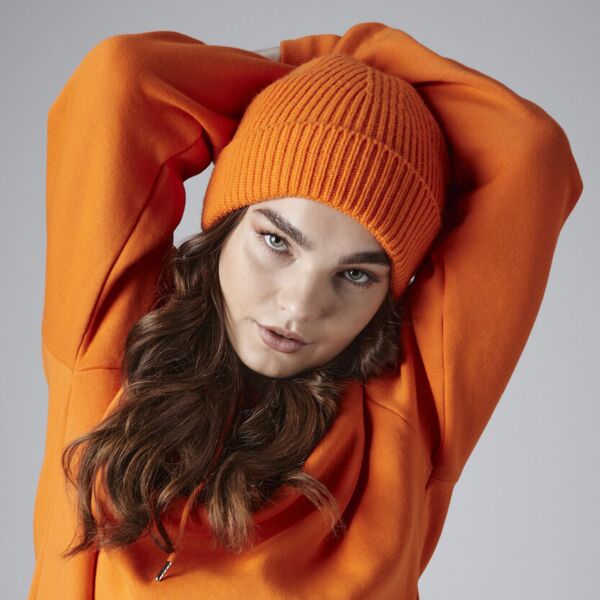Engineered knit ribbed beanie Thumbnail